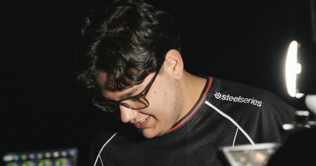 3DMAX close to signing with ENVY.